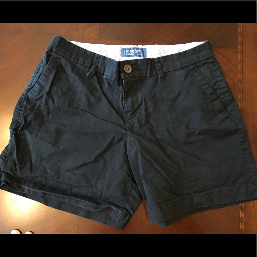 Old Navy black chino shorts sz 2